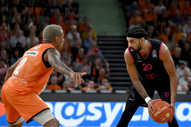 与其相比 与其相比