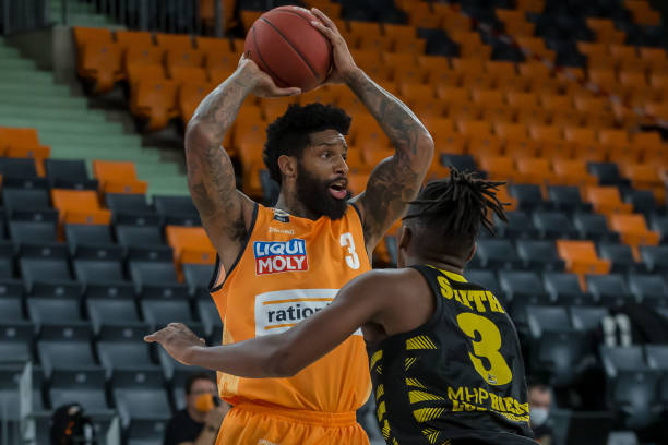 快攻巧妙得 快攻巧妙得